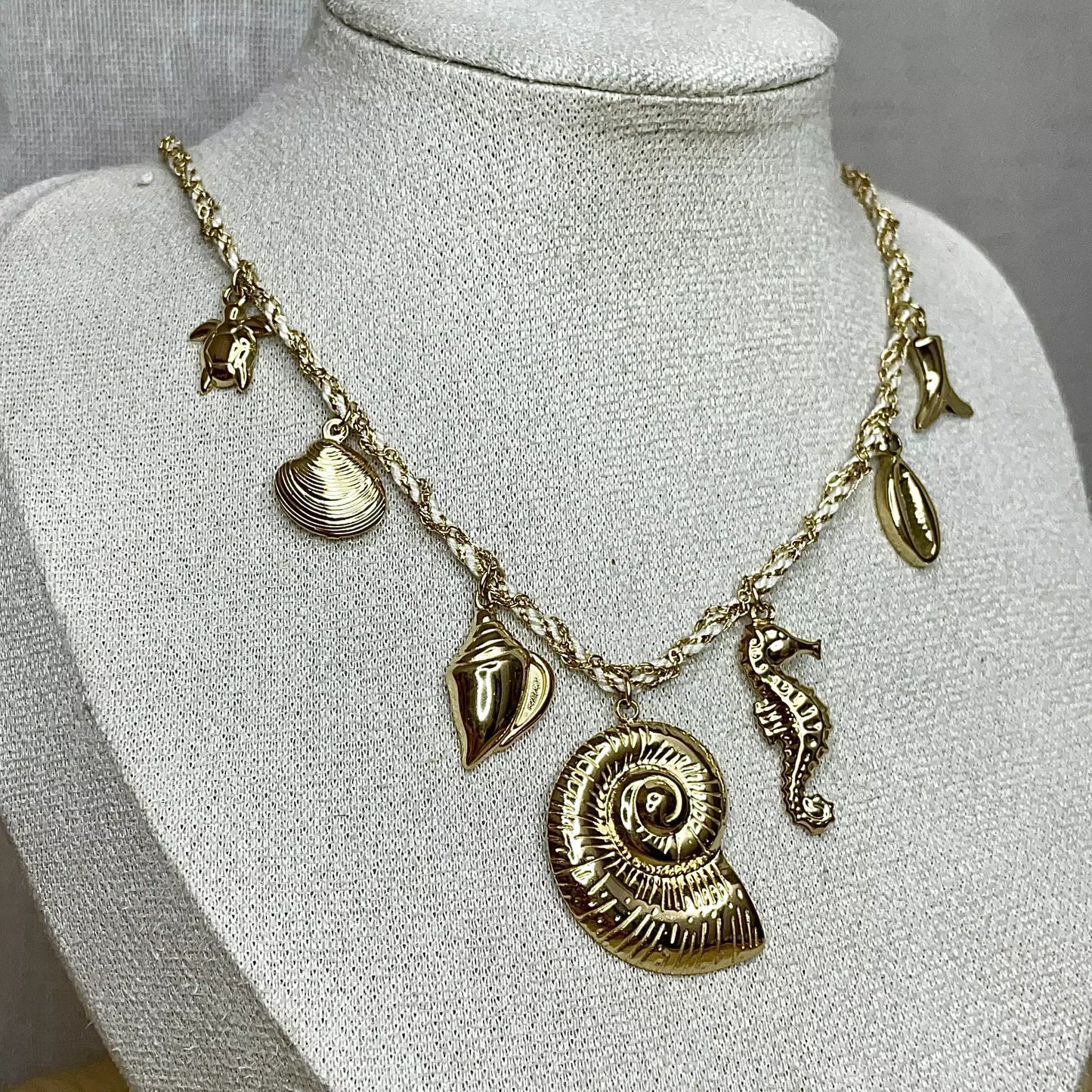 Collier Naia Beige