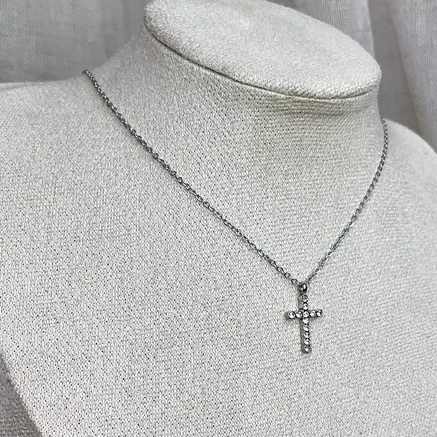 Collier croix Silver